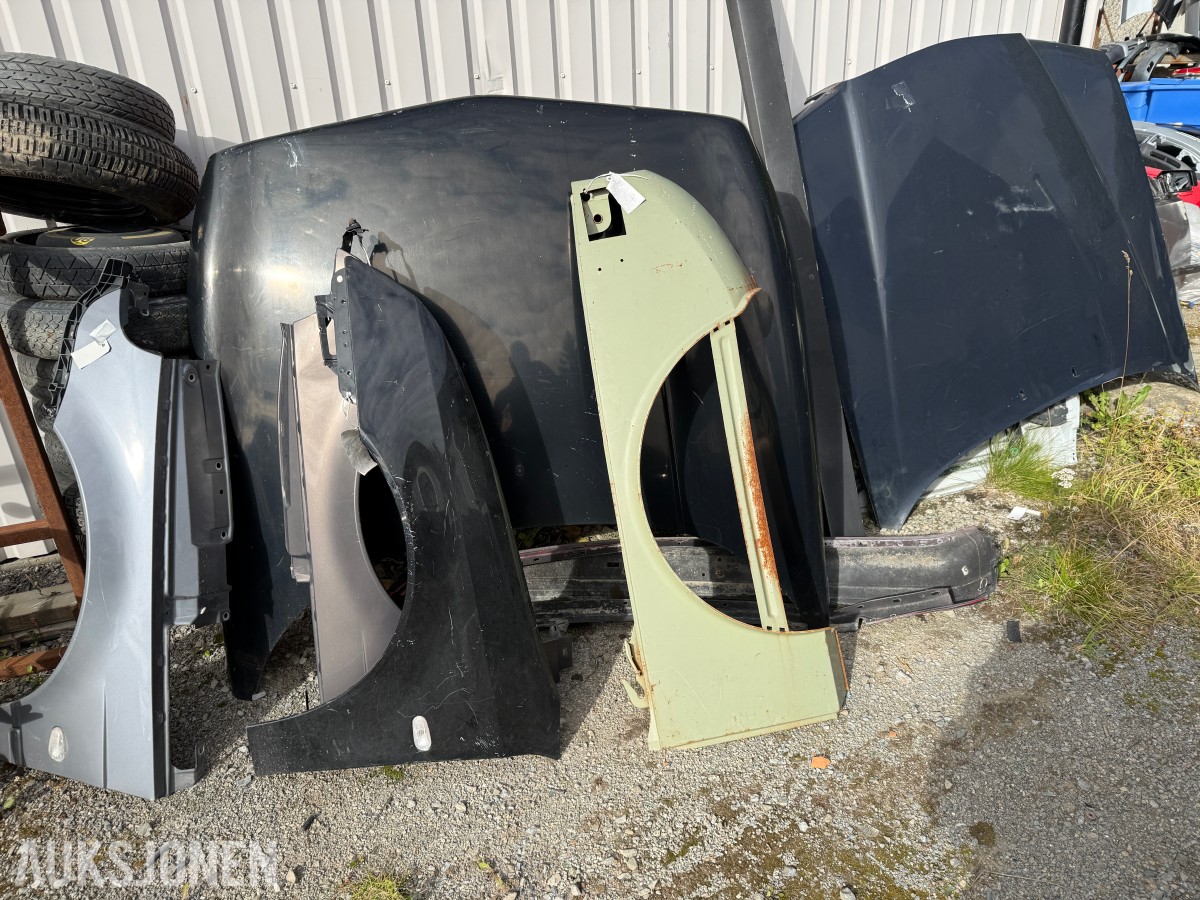 SAAB-Dvs bildeler Panser skjermer lykter