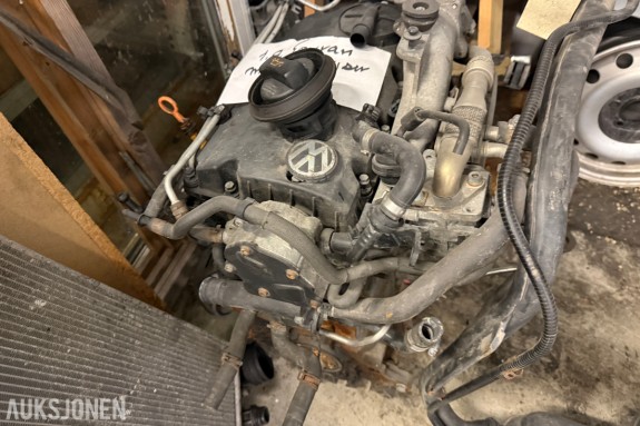 VW Touran 1,9 Dieselmotor Lykter 
