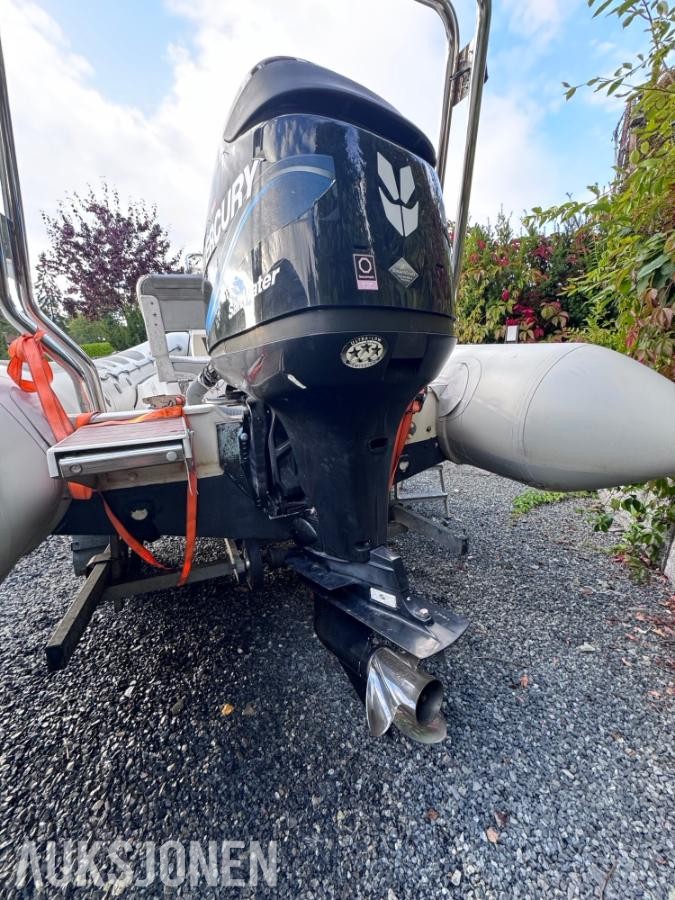RIB - 2004 Valiant V-570 + 115hk Mercury Optimax + Henger