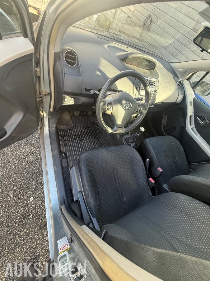 2010 Toyota Yaris 1.3