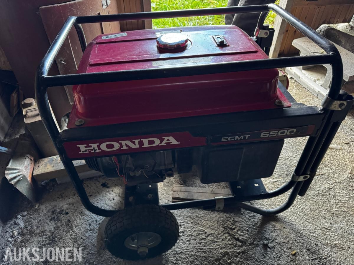 Honda ECMT6500 aggregat bensin 230/400 Volt ingen MVA. 