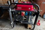 Honda ECMT6500 aggregat bensin 230/400 Volt ingen MVA. 