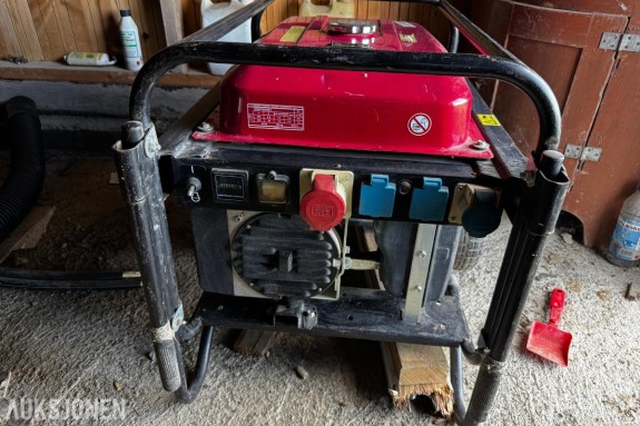 Honda ECMT6500 aggregat bensin 230/400 Volt ingen MVA. 
