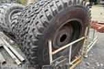 2021 4 stk. Nokian TRI 2 piggdekk på felg – 540/80 R38 + 440/80 R28 – Valtra N174