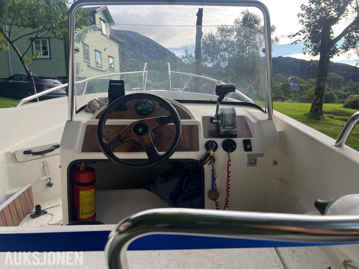 1998 Uttern 4612 exclusive båt med reg henger