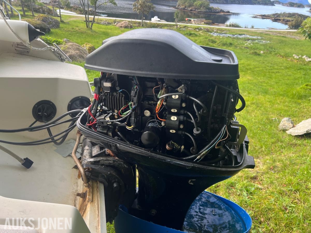 1998 Uttern 4612 exclusive båt med reg henger