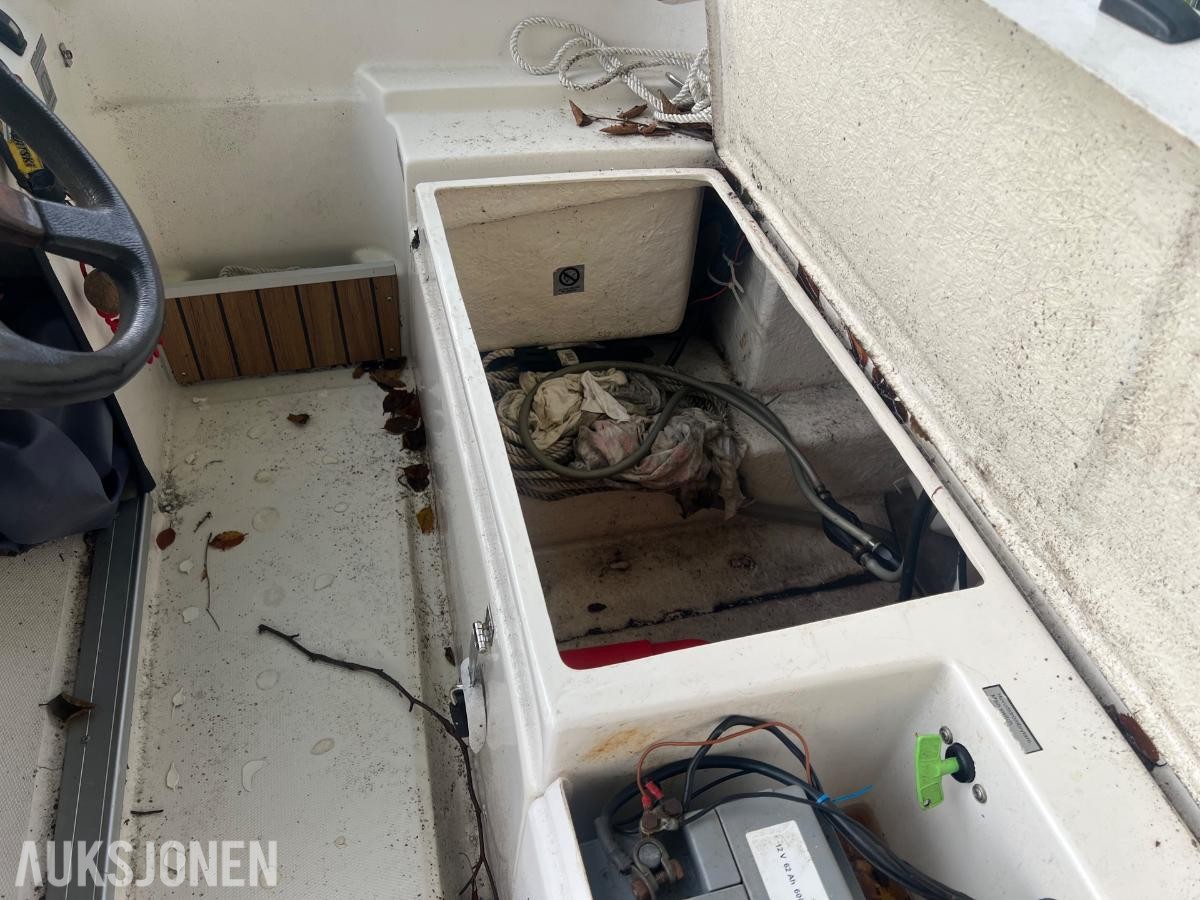 1998 Uttern 4612 exclusive båt med reg henger