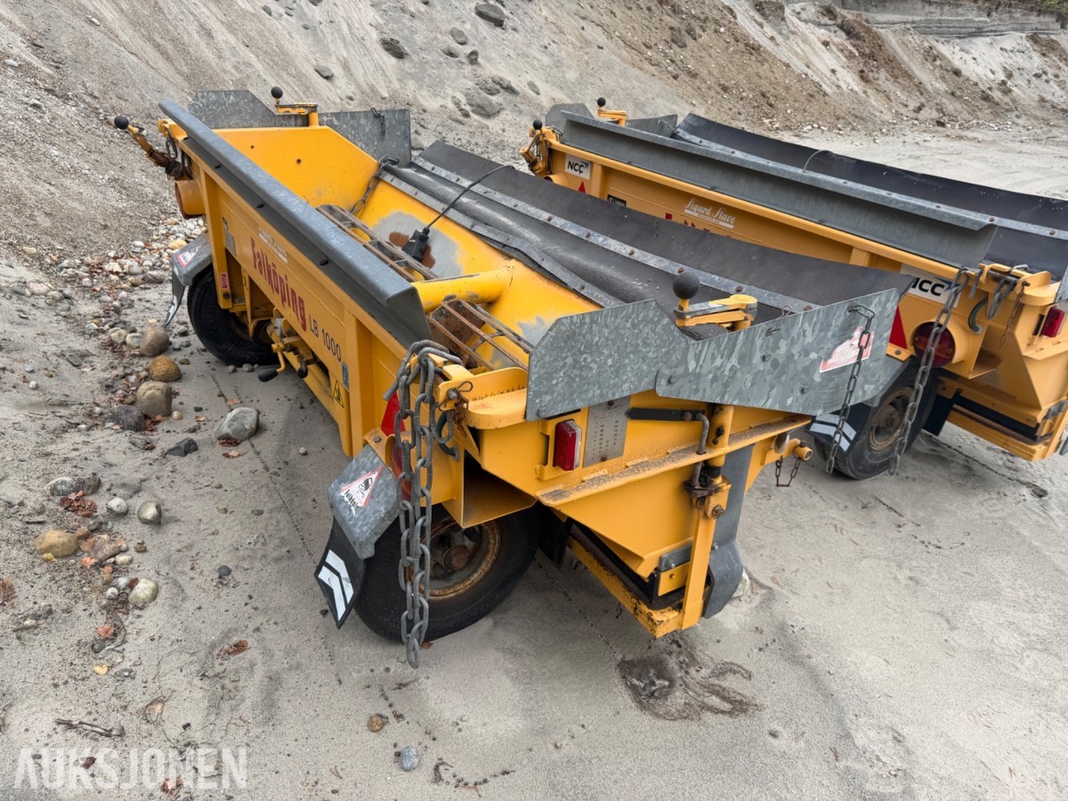 2015 Friggeråkers Verkstäder LB-1000BLU sand / saltstrøer