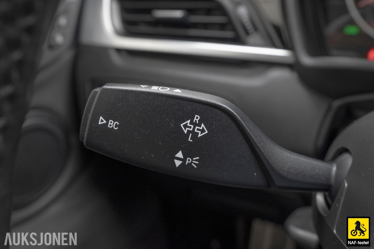 2017 BMW X1 xDrive20d M-SPORT HUD KAMERA LED NAVI SKINN