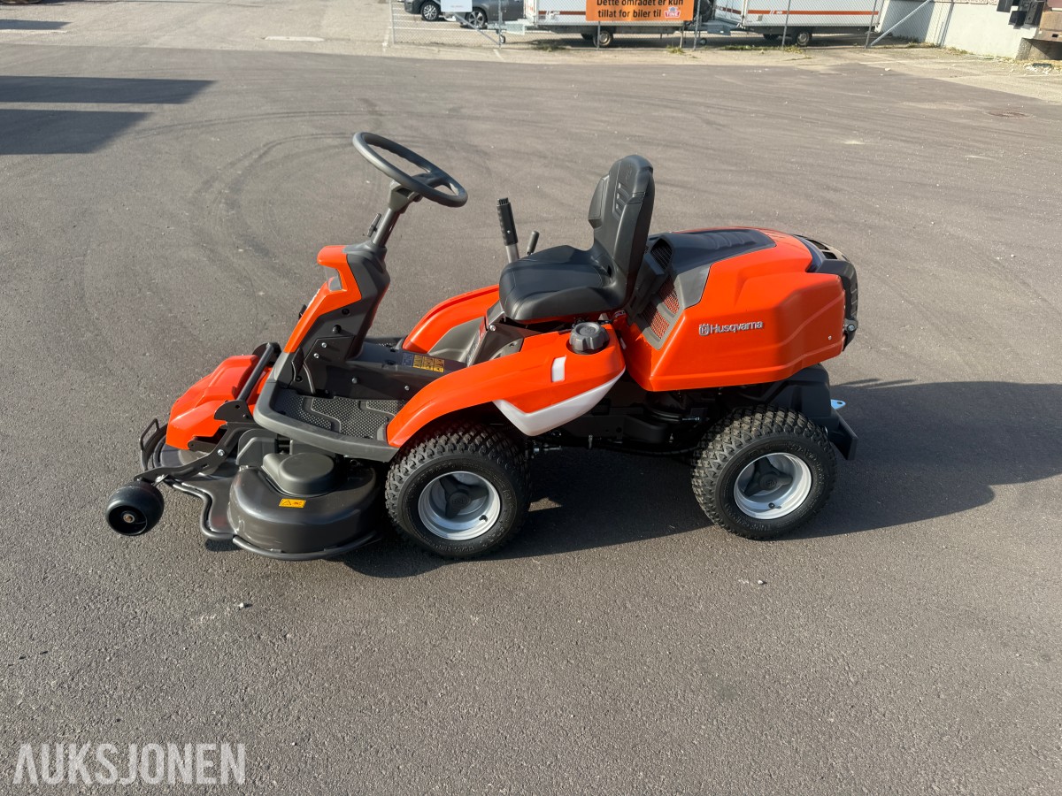 2026 Husqvarna R 216T AWD sitteklipper med Combi 103 klippeaggregat