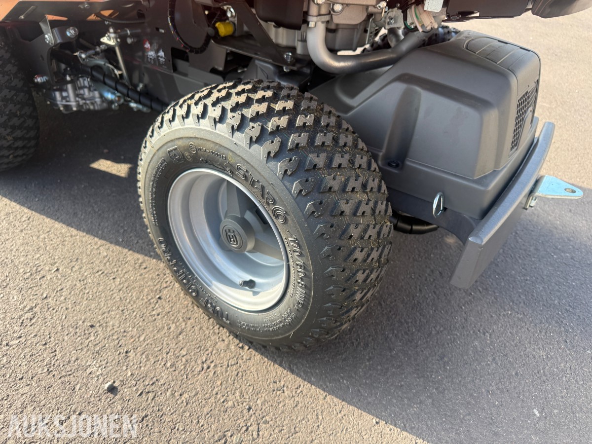 2026 Husqvarna R 216T AWD sitteklipper med Combi 103 klippeaggregat