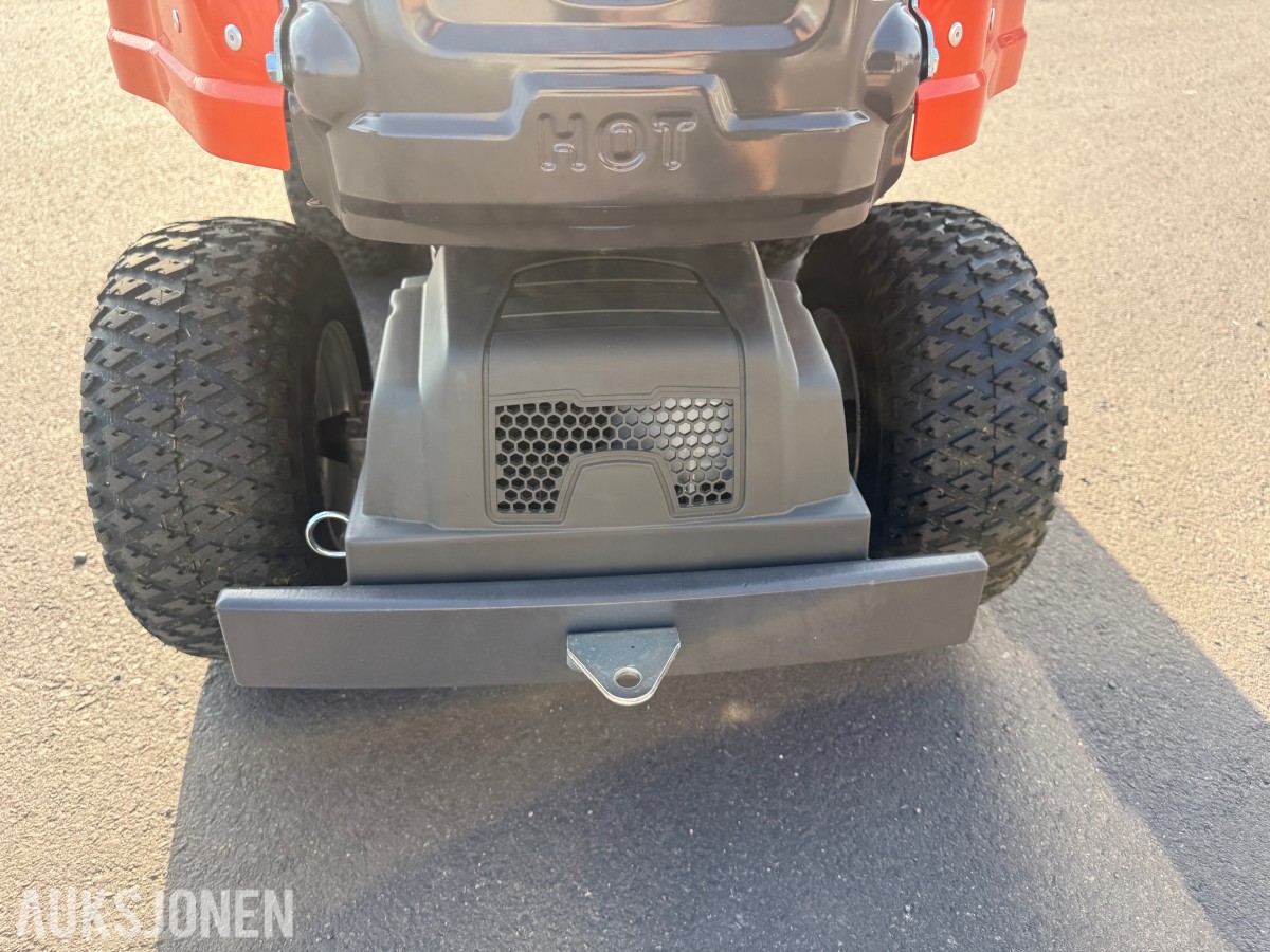 2026 Husqvarna R 216T AWD sitteklipper med Combi 103 klippeaggregat