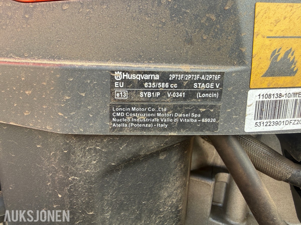 2026 Husqvarna R 216T AWD sitteklipper med Combi 103 klippeaggregat