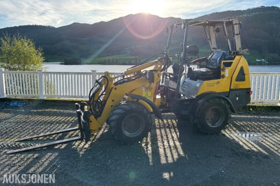 2020 SM Loader 2380F Hjullaster – Industriversjon – 433 timer