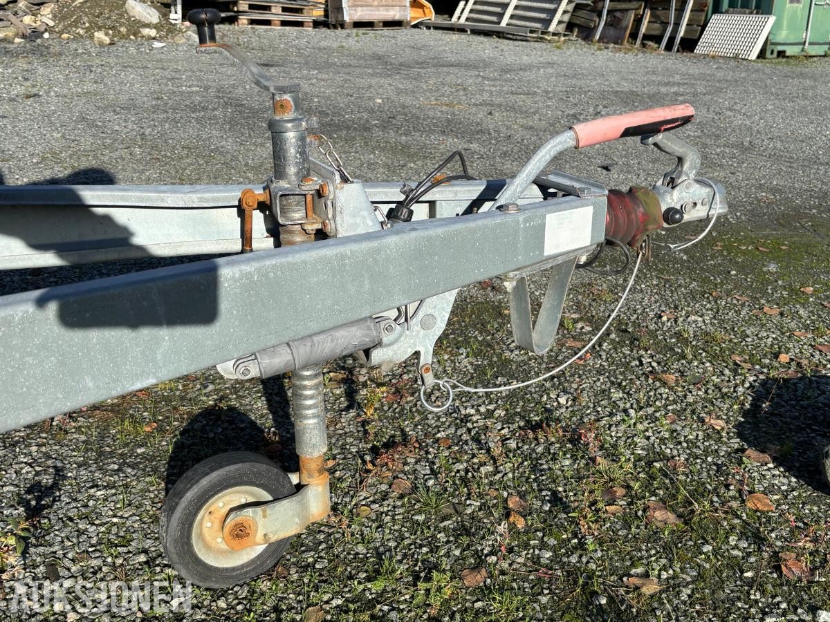 2018 Tysse  6390S21 - Varehenger - Tilpasset pressening - Stålbunn