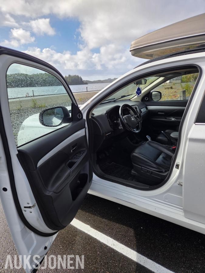 2014 Mitsubishi Outlander PHEV 2.0 Plug-in Hybrid 164 4WD Cruisekontroll, Ryggekamera