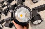 Parti med LED skinnespotter og belysningsutstyr