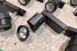 Parti med LED skinnespotter og belysningsutstyr