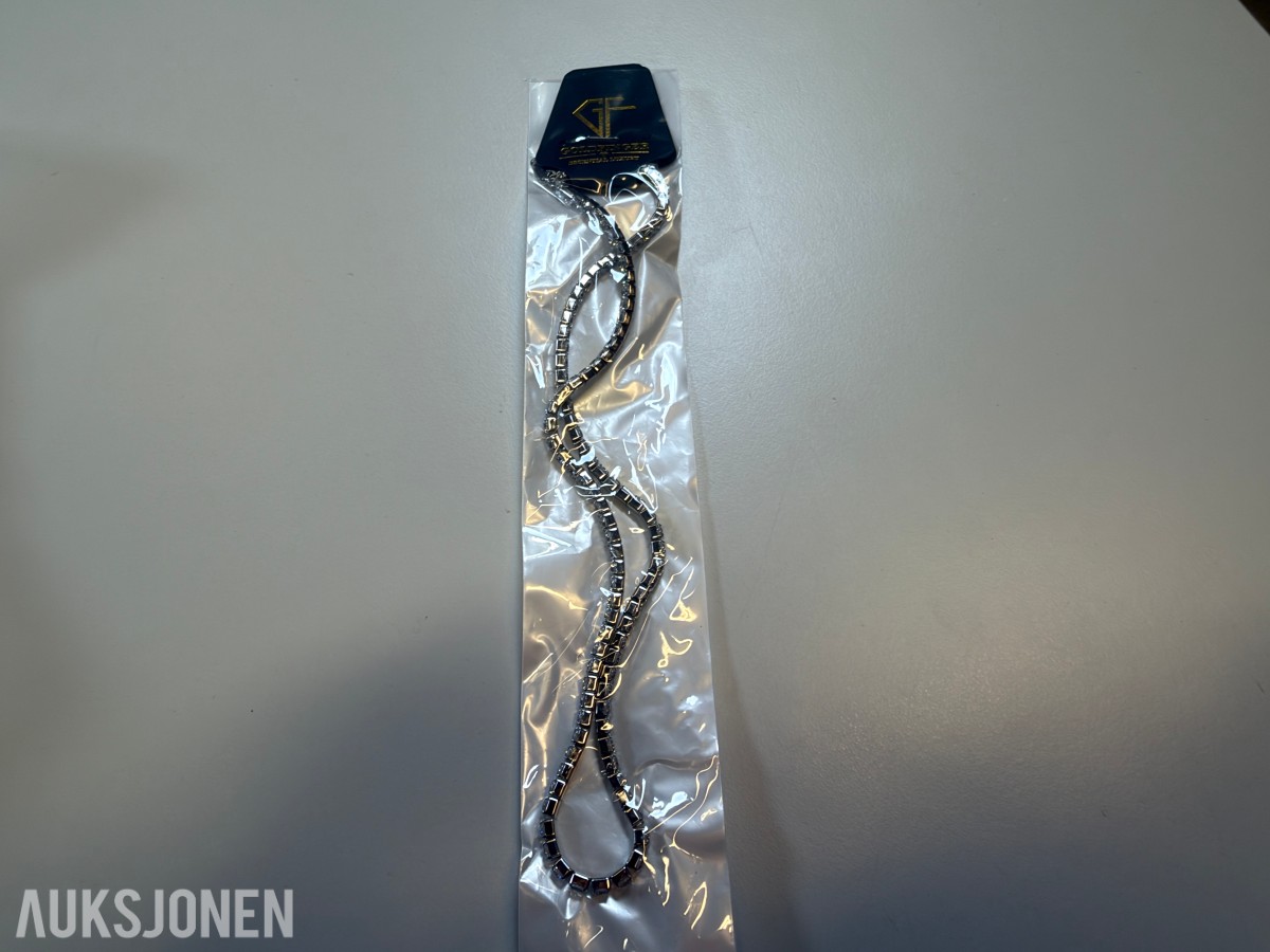 Ca 1200 stk smykker - halskjeder, armbånd og øredobber