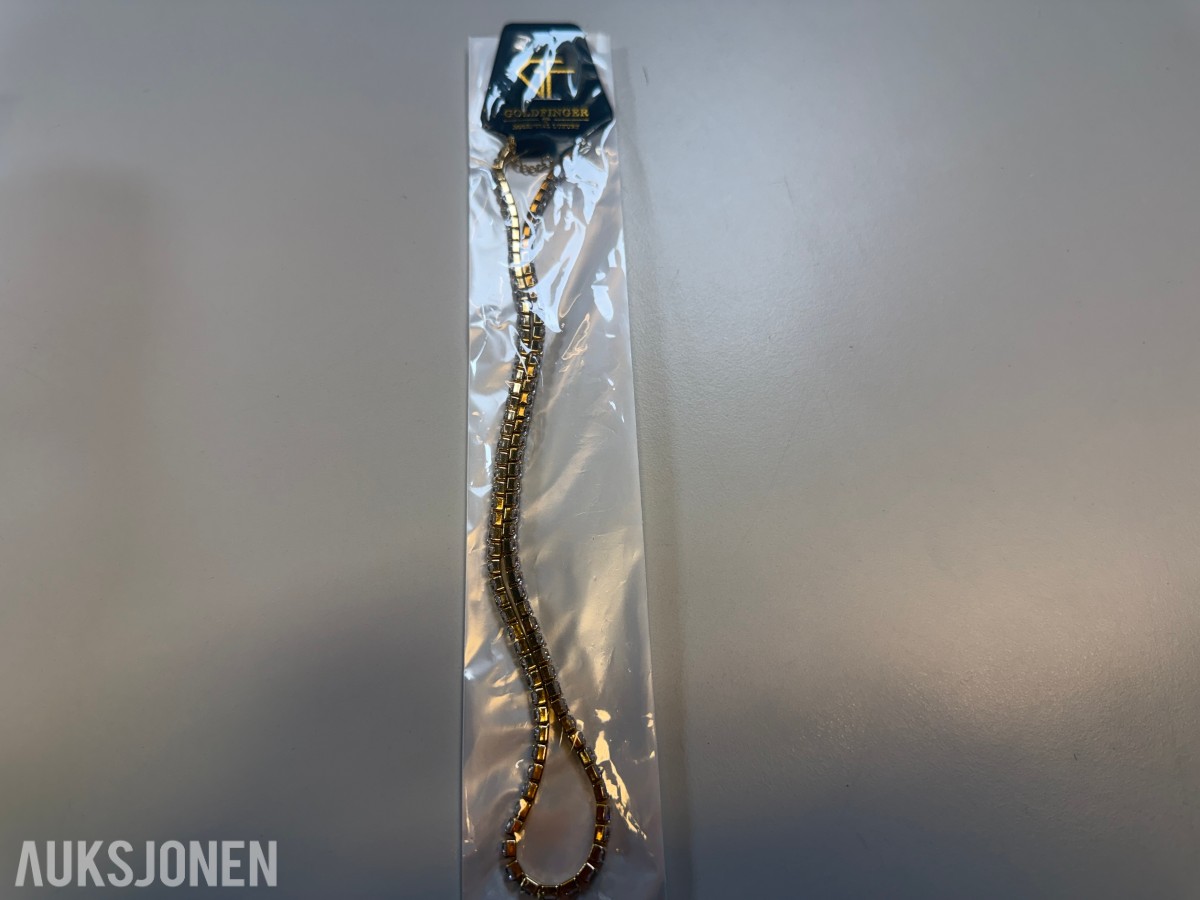 Ca 1200 stk smykker - halskjeder, armbånd og øredobber