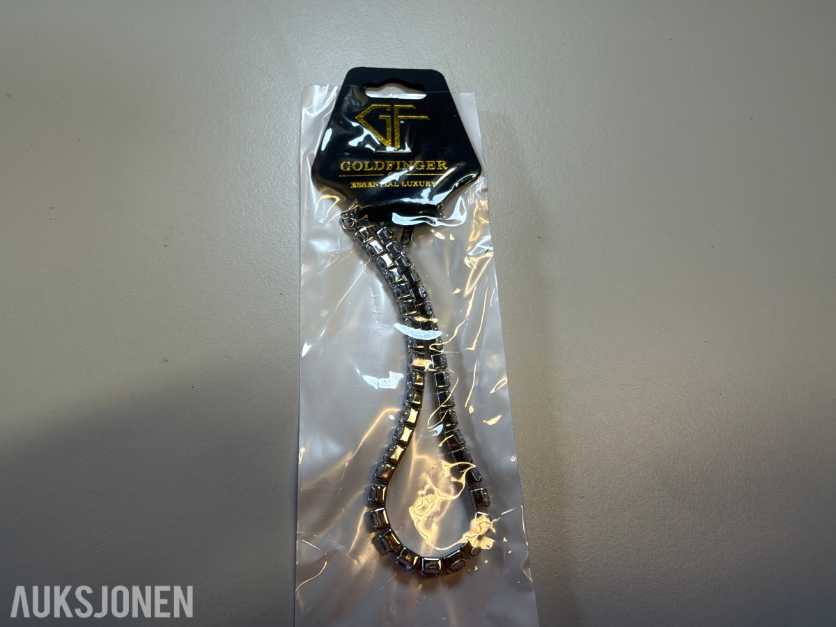 Ca 1200 stk smykker - halskjeder, armbånd og øredobber