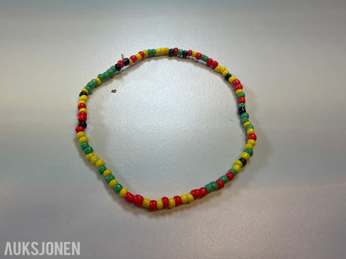 Ca 1200 stk smykker - halskjeder, armbånd og øredobber