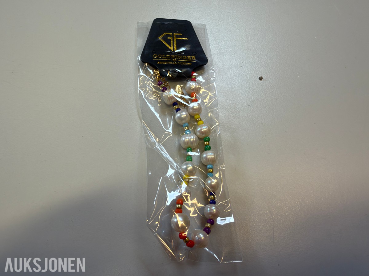 Ca 1200 stk smykker - halskjeder, armbånd og øredobber