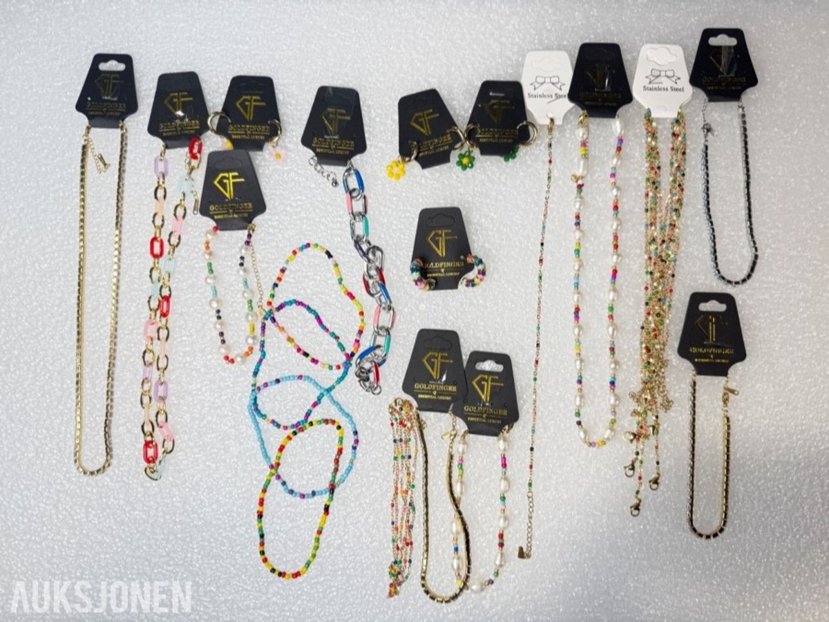 Ca 1200 stk smykker - halskjeder, armbånd og øredobber
