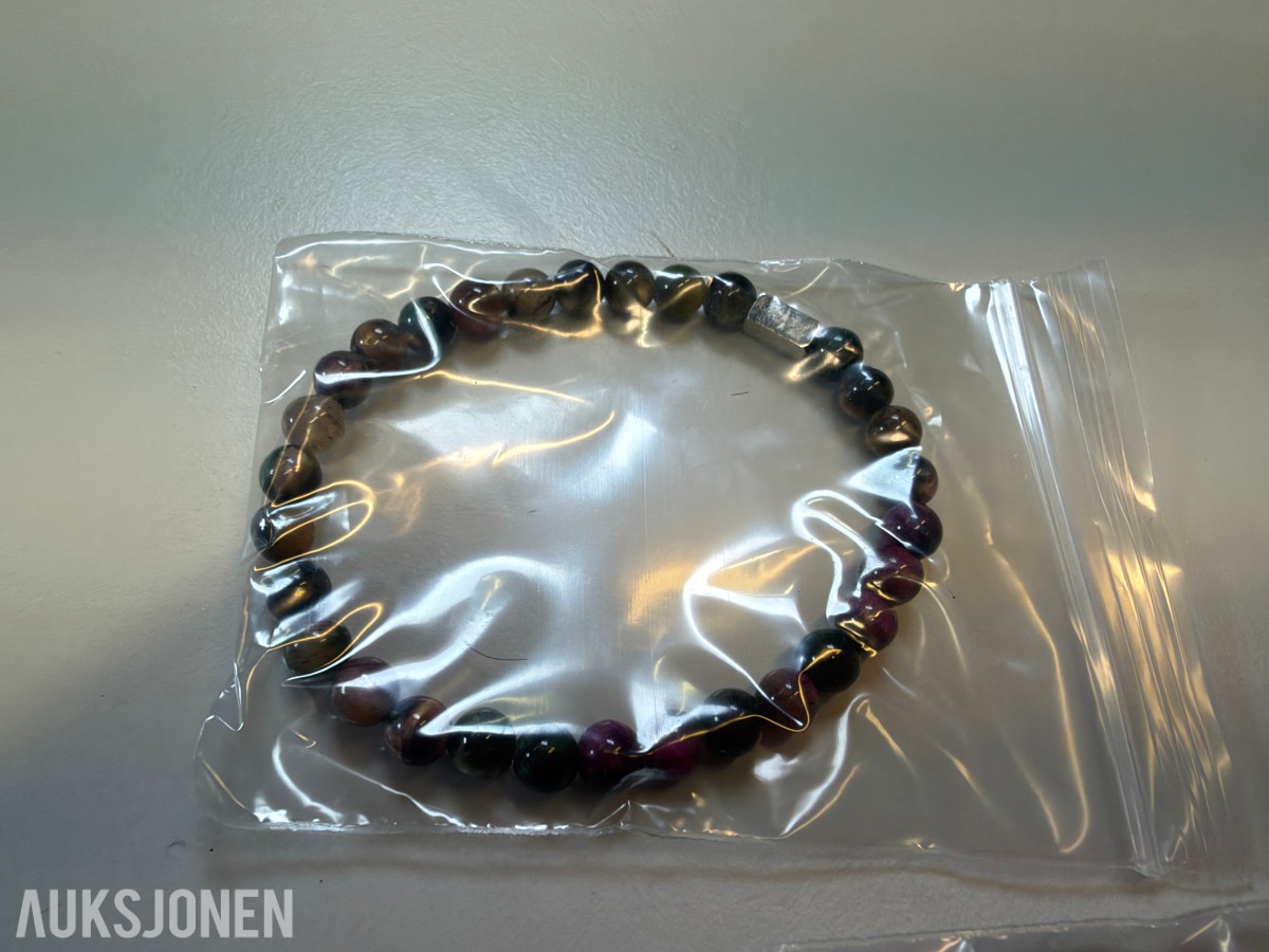 Ca 620 stk armbånd i ulike farger og utførelser