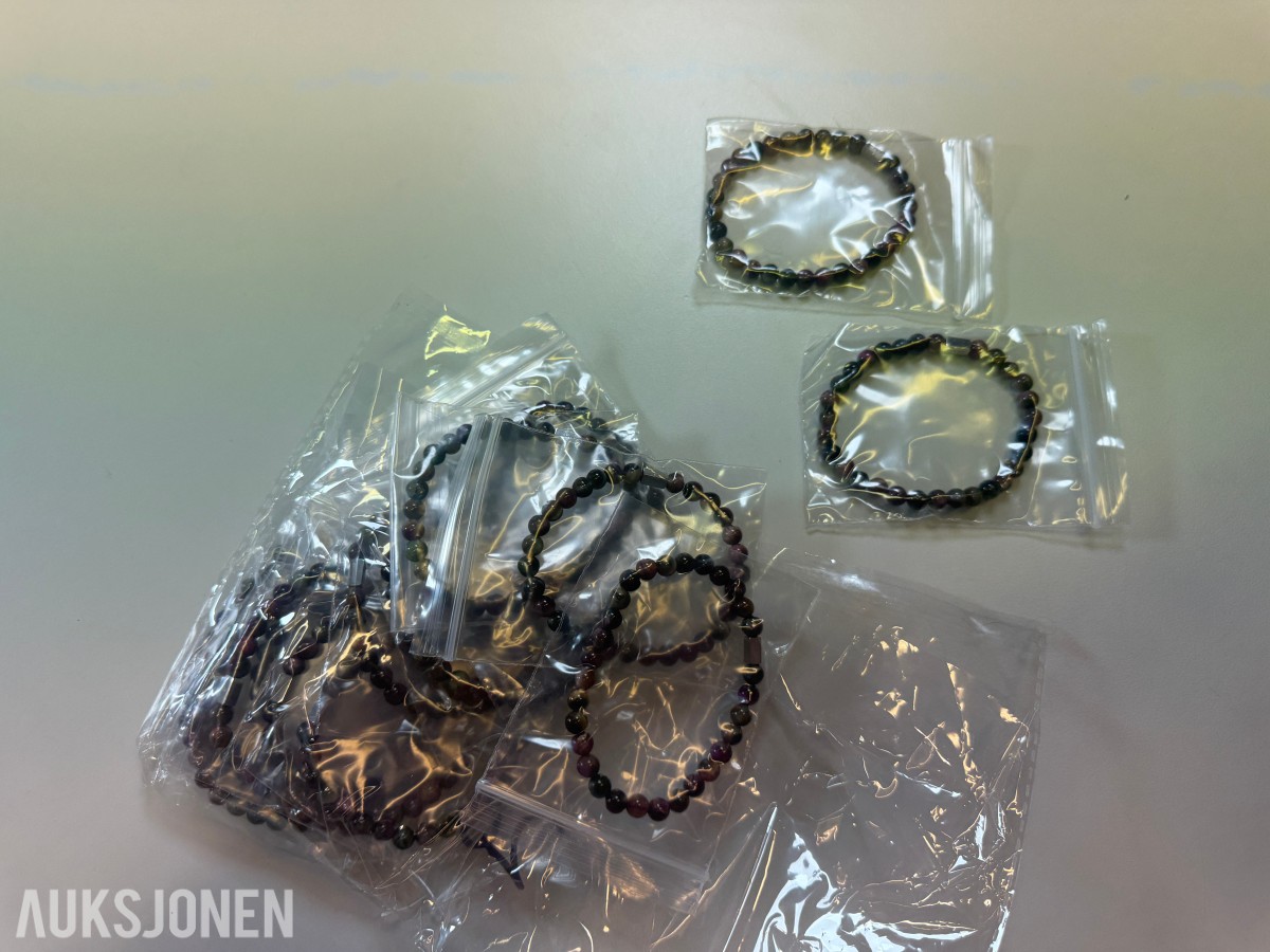 Ca 620 stk armbånd i ulike farger og utførelser