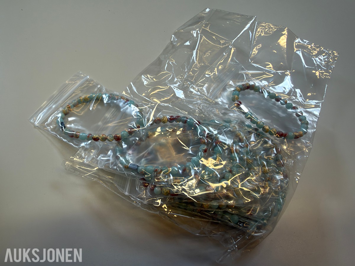 Ca 620 stk armbånd i ulike farger og utførelser