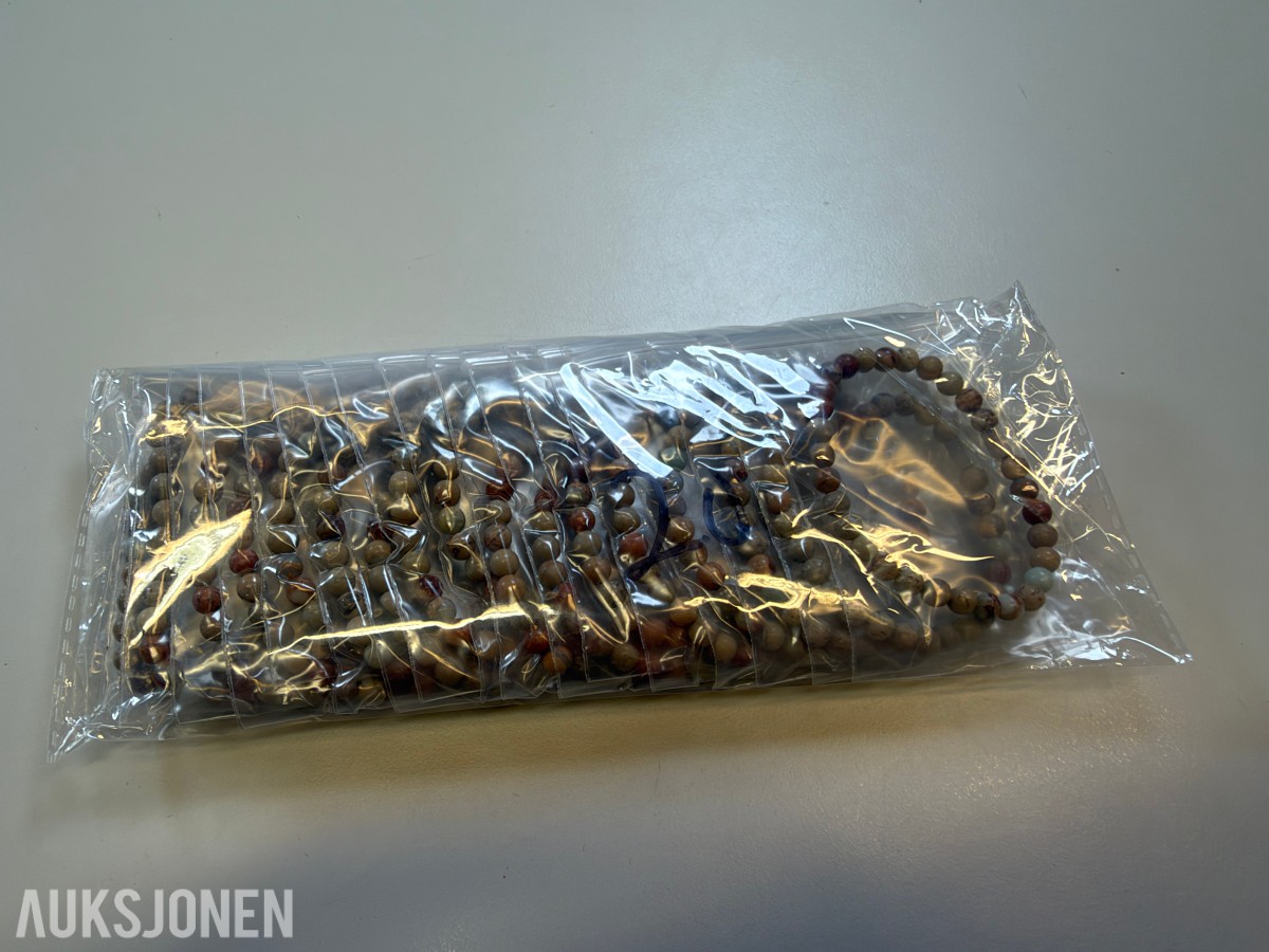 Ca 620 stk armbånd i ulike farger og utførelser