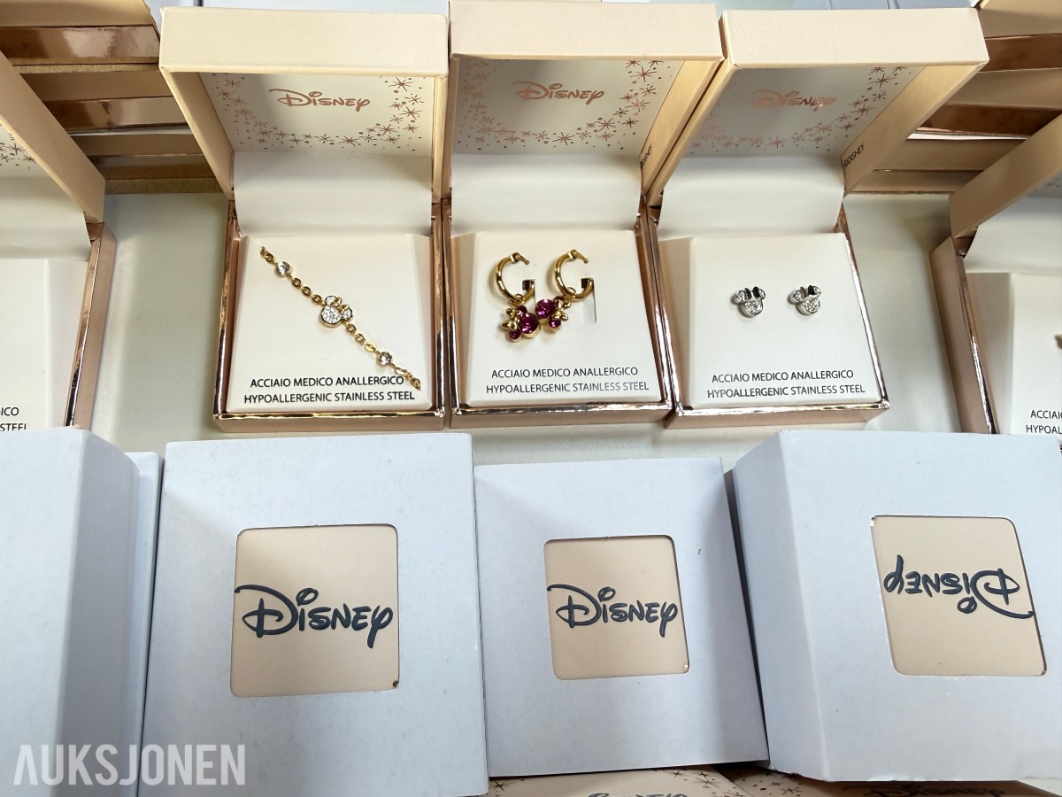 Stort parti Disney-smykker – øredobber, halskjeder og armbånd