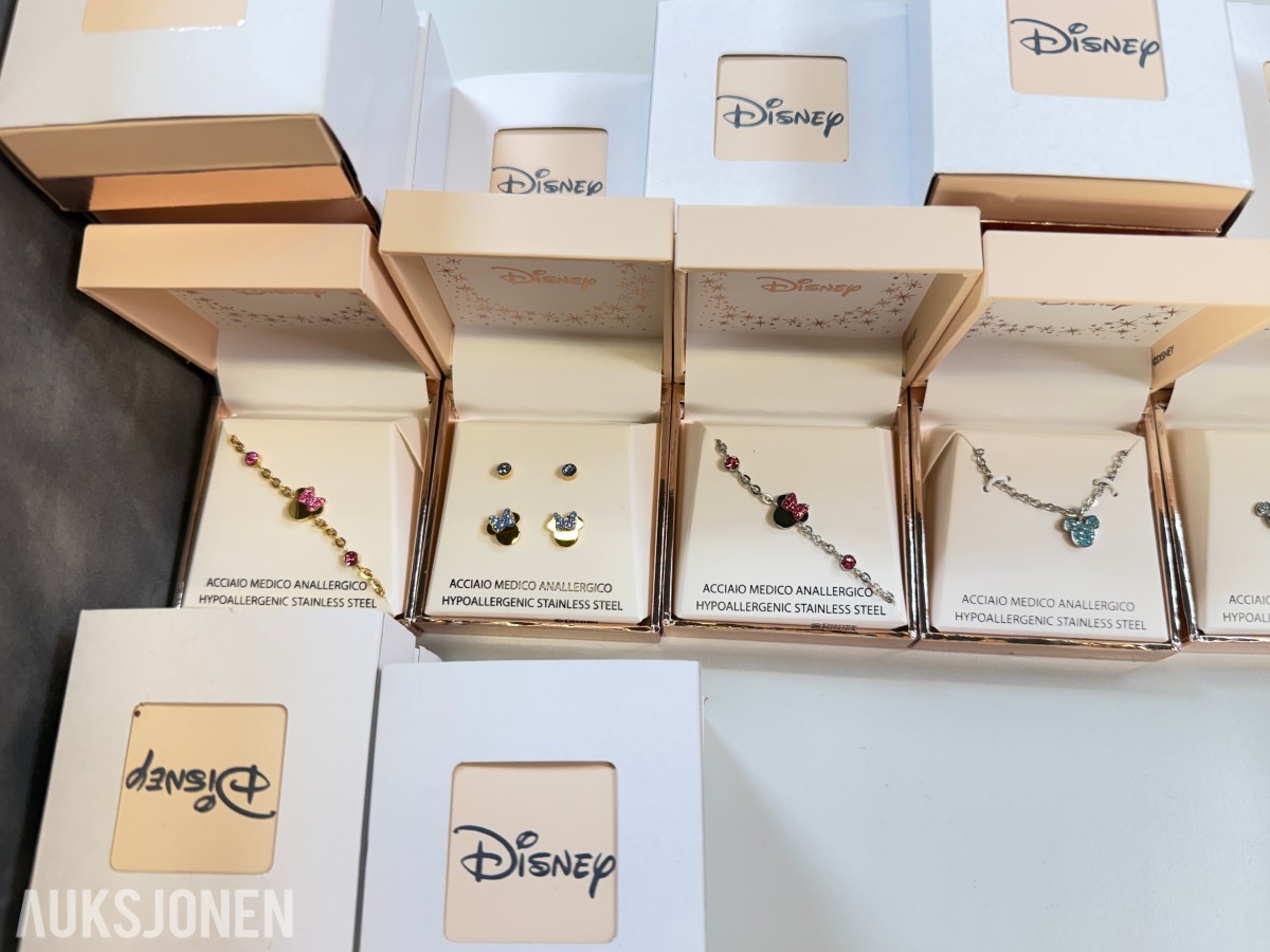 Stort parti Disney-smykker – øredobber, halskjeder og armbånd