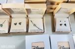 Stort parti Disney-smykker – øredobber, halskjeder og armbånd