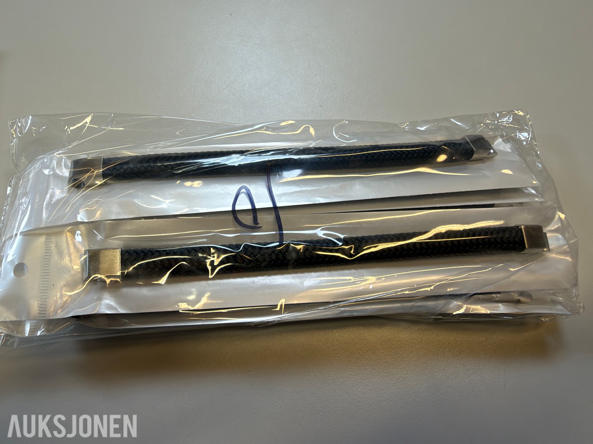Stort parti ca 200 stk armbånd, halskjeder og smykkedeler