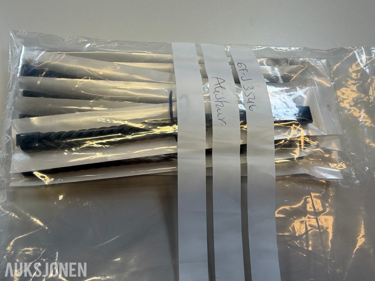 Stort parti ca 200 stk armbånd, halskjeder og smykkedeler
