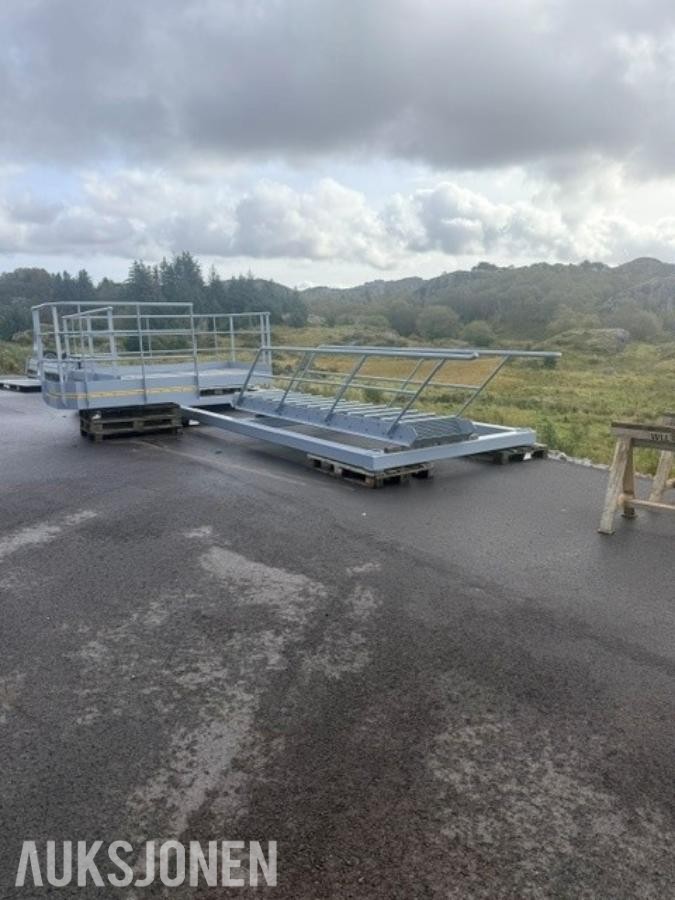 2025 container repo og trapp custom