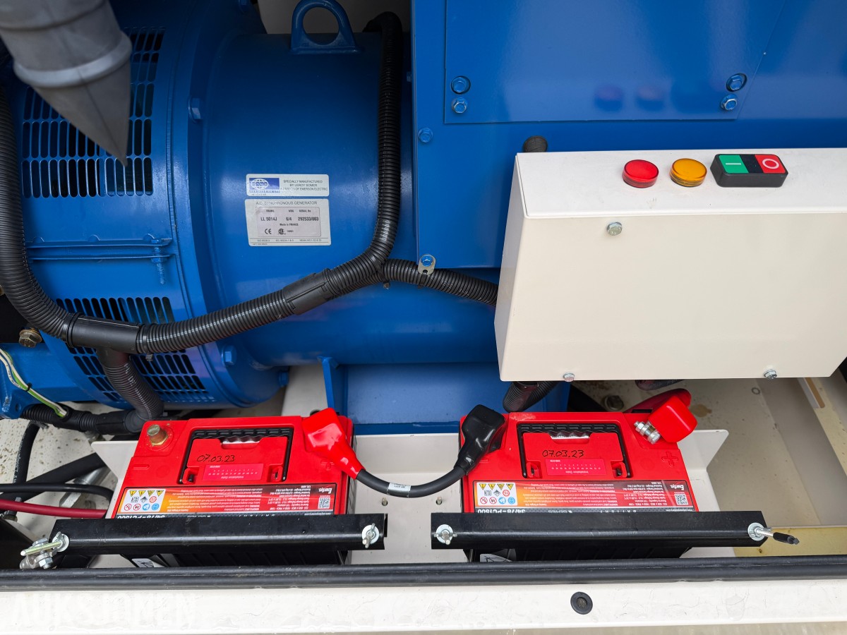 FG WILSON P275H-2 DIESELAGGREGAT 275 KVA / 220 KW