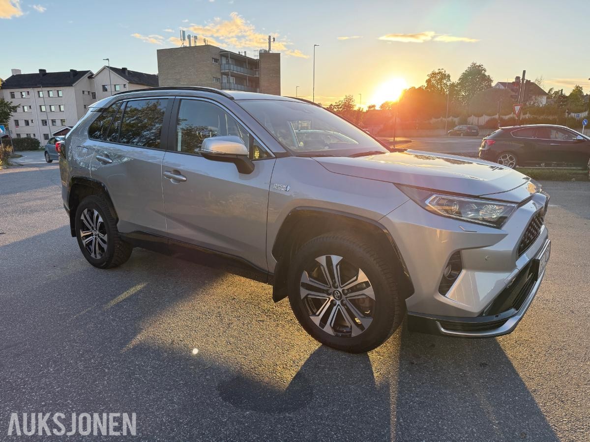 2021 Toyota RAV4, PHEV AWD-i, 33275km 1 eier