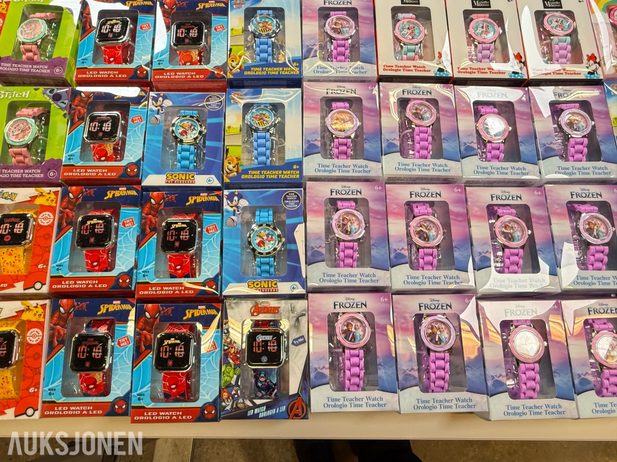 Stort parti barneklokker – Pokémon, Frozen, Spider-Man, Minecraft, Barbie