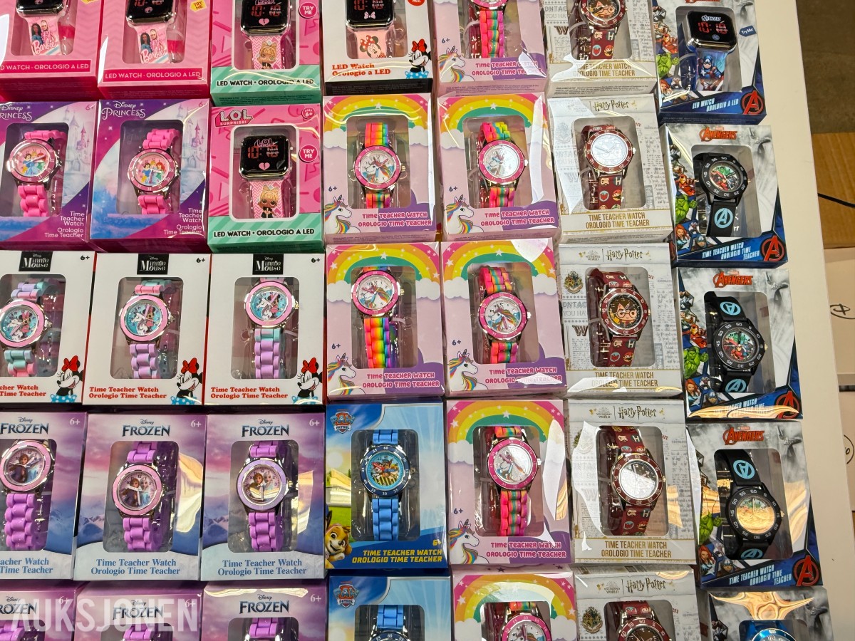 Stort parti barneklokker – Pokémon, Frozen, Spider-Man, Minecraft, Barbie