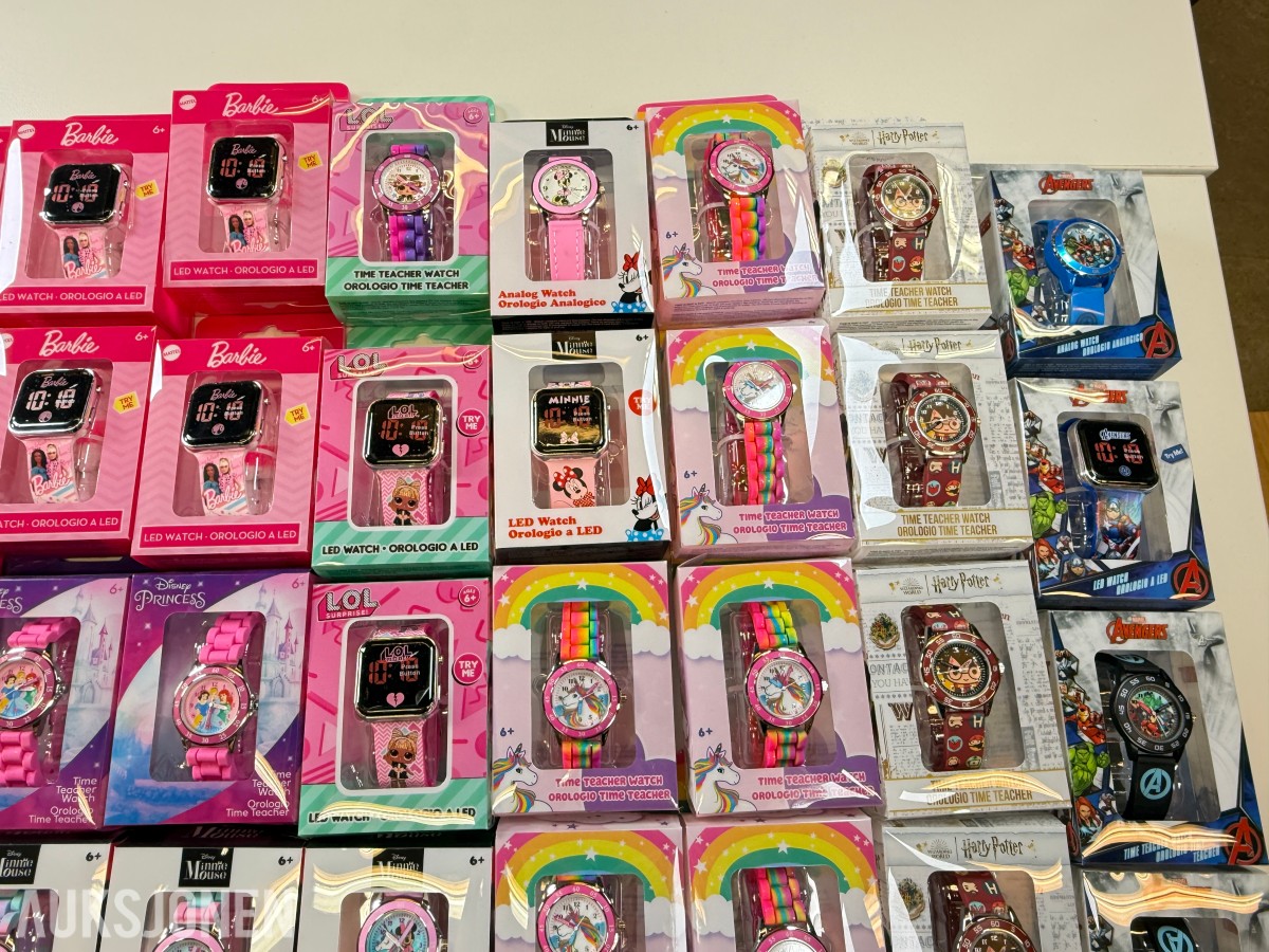 Stort parti barneklokker – Pokémon, Frozen, Spider-Man, Minecraft, Barbie