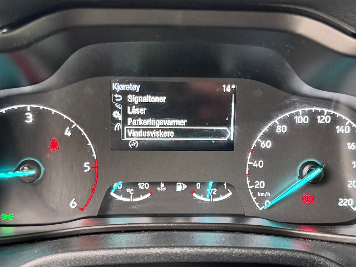 2018 Ford Transit Connect 230 L1 1,5 TDCi 100hk - Gått kun 46.035 km - 3 seter - Hengerfeste - Innredning - Historikk - EU ok til februar 2027