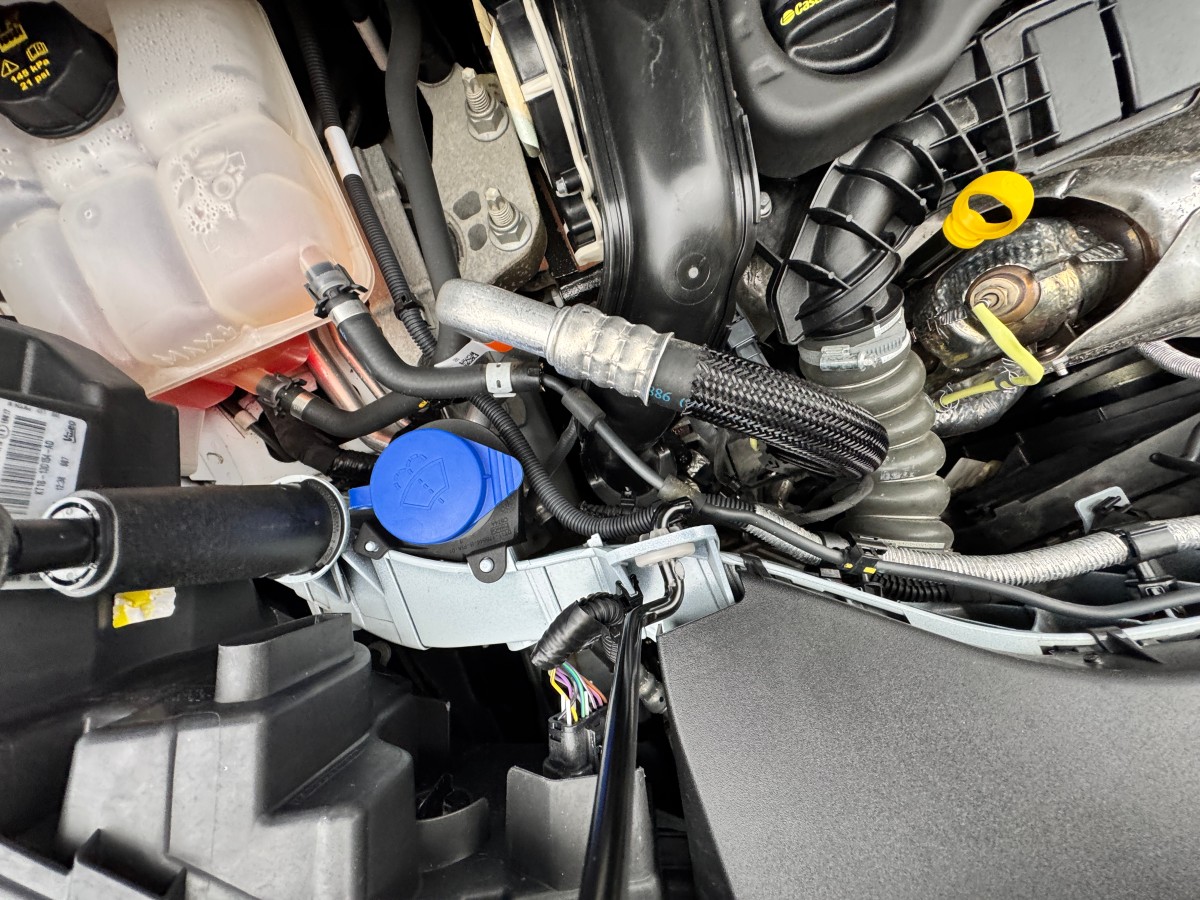 2018 Ford Transit Connect 230 L1 1,5 TDCi 100hk - Gått kun 46.035 km - 3 seter - Hengerfeste - Innredning - Historikk - EU ok til februar 2027