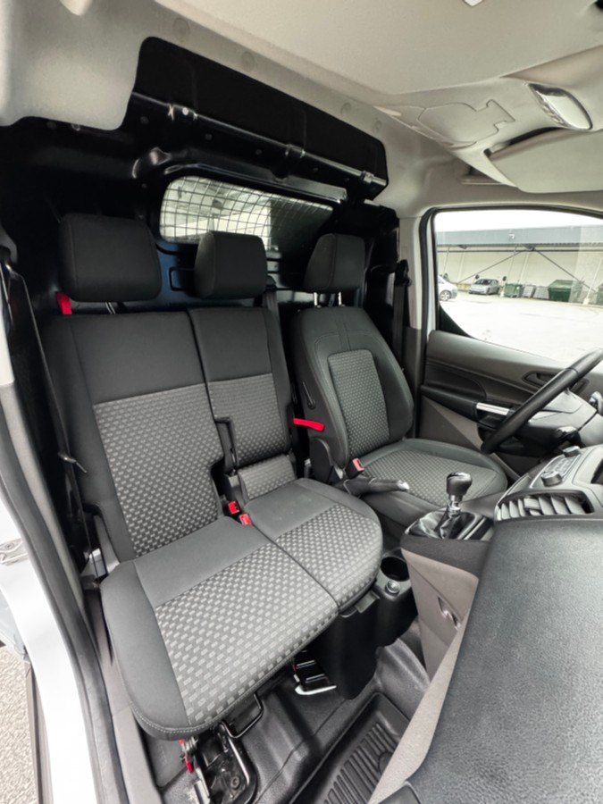 2018 Ford Transit Connect 230 L1 1,5 TDCi 100hk - Gått kun 46.035 km - 3 seter - Hengerfeste - Innredning - Historikk - EU ok til februar 2027