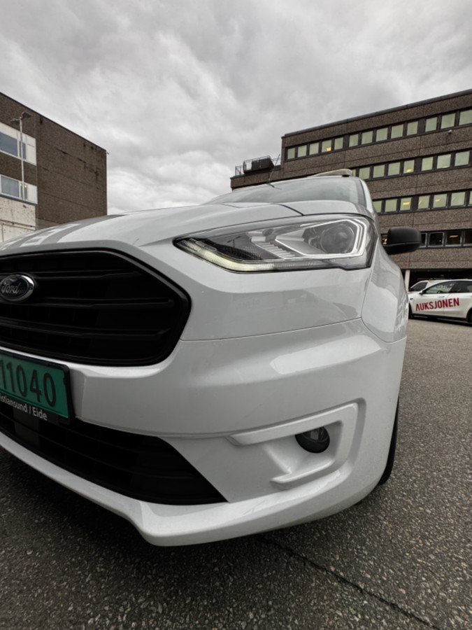 2018 Ford Transit Connect 230 L1 1,5 TDCi 100hk - Gått kun 46.035 km - 3 seter - Hengerfeste - Innredning - Historikk - EU ok til februar 2027