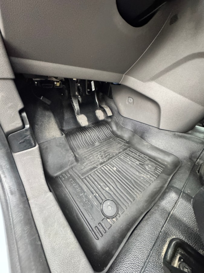 2018 Ford Transit Connect 230 L1 1,5 TDCi 100hk - Gått kun 46.035 km - 3 seter - Hengerfeste - Innredning - Historikk - EU ok til februar 2027