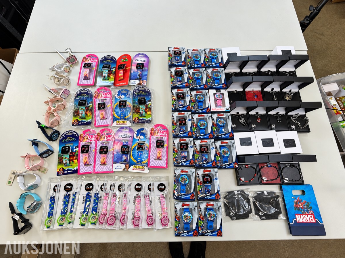 Parti med klokker og Marvel-smykker – ICE-Watch, Avengers, Barbie, Frozen