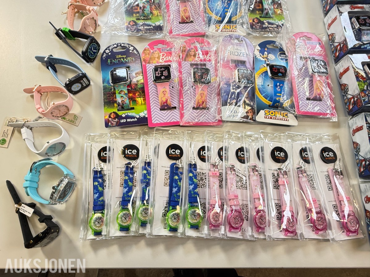 Parti med klokker og Marvel-smykker – ICE-Watch, Avengers, Barbie, Frozen
